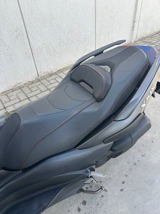 Yamaha Xmax 125 gris