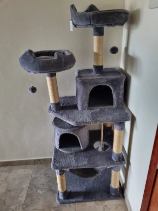 Árbol rascador para gatos