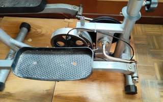 Duo de bicicleta y eliptica estatica