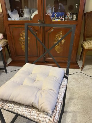4 Sillas de metal y mimbre beige/marrón
