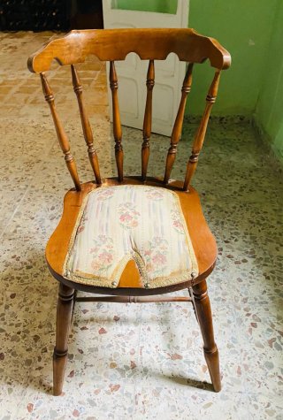 Sedie vintage imbottite in legno
