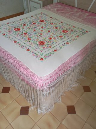 Mantón Manila Seda Bordado Mano Multicolor