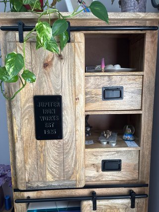 Mueble madera y metal