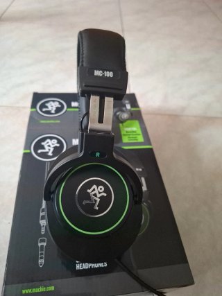 Mackie MC-100 Auriculares Profesionales Cerrados