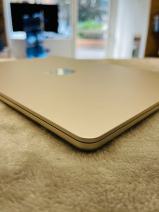 MacBook Air M2 16GB RAM 256GB SSD