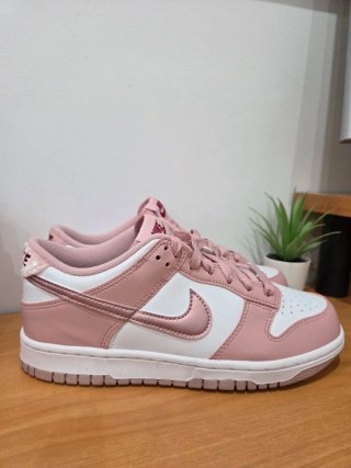 Zapatillas Nike Dunk Low Rosa y Blanco Talla 38.5
