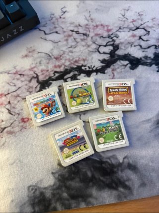 Nintendo 2DS + 5 juegos