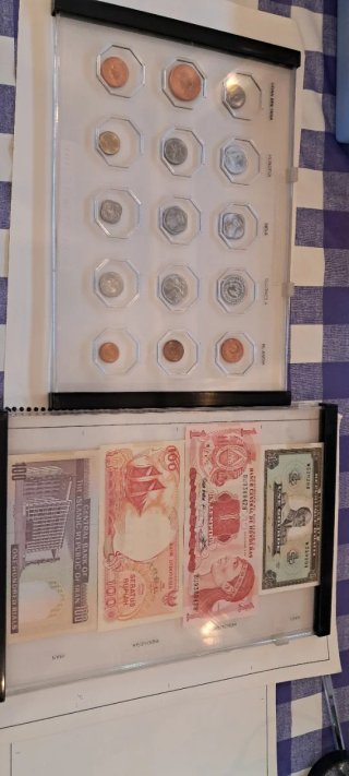 Colección completa monedas y billetes del mundo.
