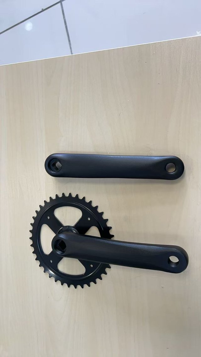 Biela de bicicleta negra