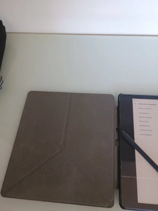 Amazon Kindle Scribe 16GB + Custodia + Penna