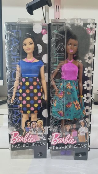 Set Barbie Fashionistas 2 bambole