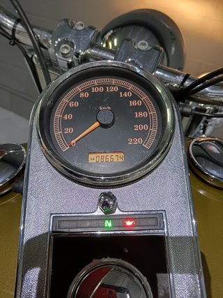 Harley Davidson Fat Boy Dorada