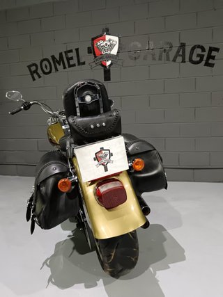 Harley Davidson Fat Boy Dorada