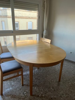 Mesa comedor y 4 sillas madera