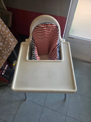 Trona IKEA blanca
