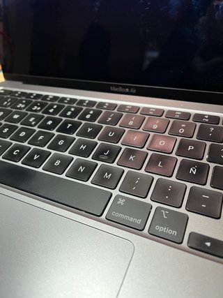 OCASION!! MacBook Air 13 M1 8GB RAM 240GB SSD