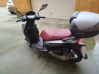 Scooter 125cc Plata y Rojo