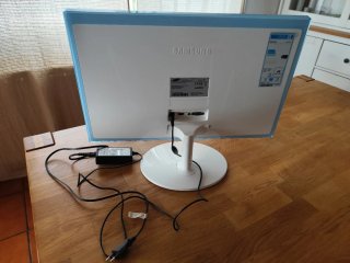 Monitor Samsung 22” S22D391Q blanco/azul con HDMI