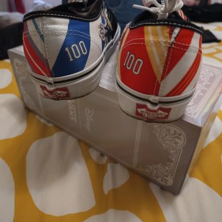 Zapatillas Vans EDICIÓN ESPECIAL DISNEY Talla 42
