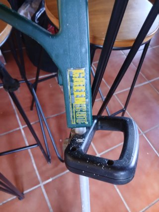 Desbrozadora para reparar.