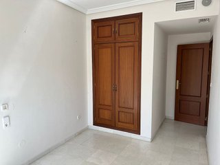 Piso en alquiler en La Calzada en Sevilla