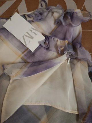 Top Zara volantes cuadros morado y blanco
