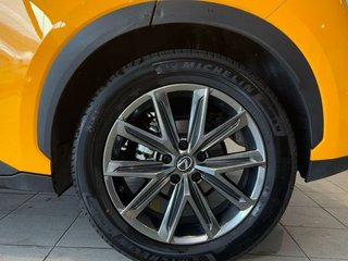 Lexus LBX ELEGANT + BLACK