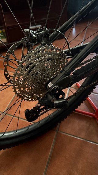 Bicicleta Eléctrica Cannondale Neo 4 M