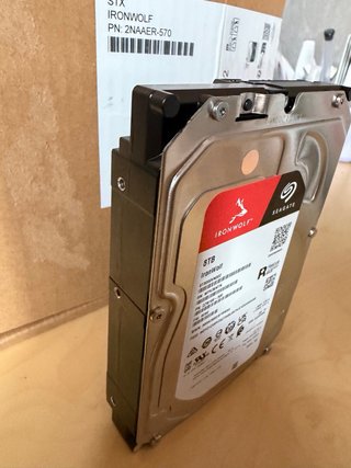 Seagate IronWolf, 8 TB, Disk Interno NAS, SATA da
