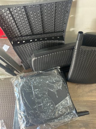 Keter Iowa - Sillón de jardín para Exterior e Interior con cojín