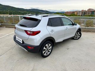 KIA Stonic ETIQUETA ECO 2022