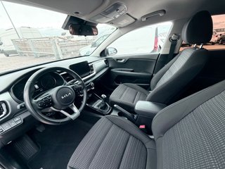 KIA Stonic ETIQUETA ECO 2022
