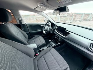 KIA Stonic ETIQUETA ECO 2022