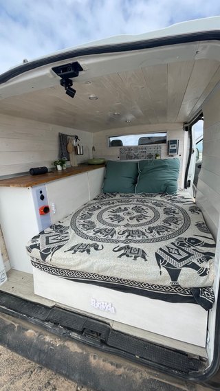 Furgon Camperizado y homologado Nissan Primastar