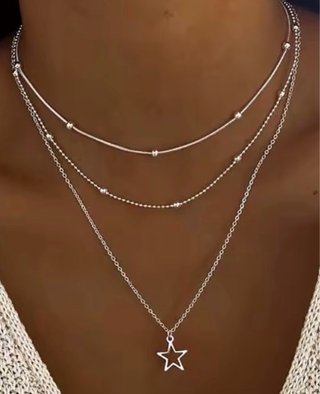 Collar de plata multicapa con estrella