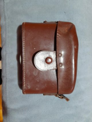 Macchina fotografica con custodia