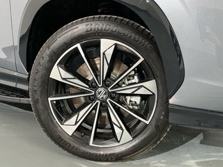 MG HS 1.5T PLUG IN HYBRID LUXURY