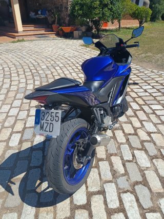 Yamaha R3 2024 Azul