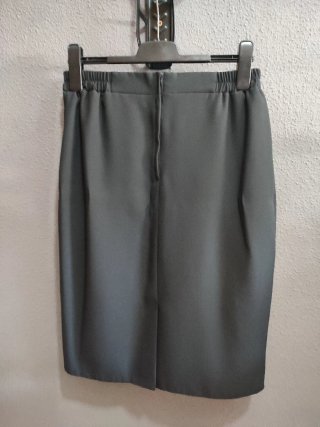 Falda tubo negra elegante