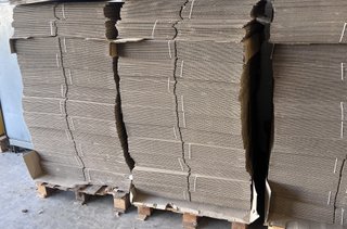 Lote de Cajas de Cartón Grandes (42x43x52 cm) -