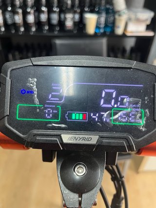 Patinete Eléctrico IENYRID tiene fallo de E15