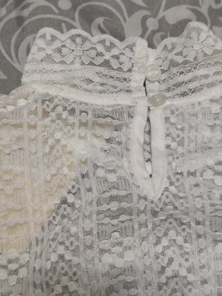 Blusa de encaje blanca talla única
