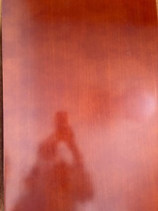 Mesa de salón de madera, plegable y alzable.
