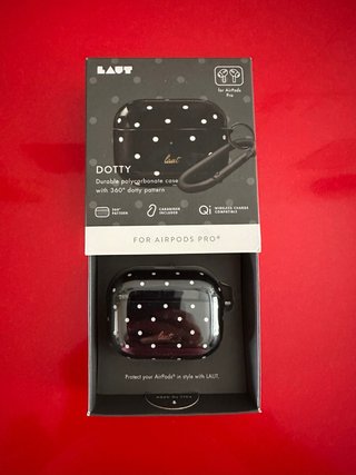 Funda AirPods Pro LAUT Dotty lunares