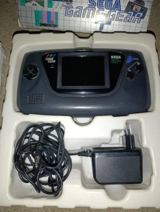 Sega Game Gear + Accesorios