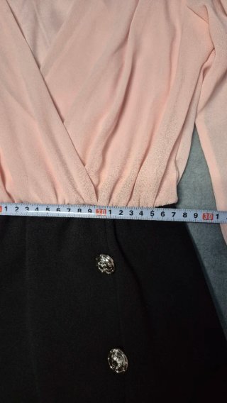 Vestido rosa y negro elegante