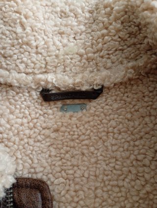 Chaqueta marrón con borreguito