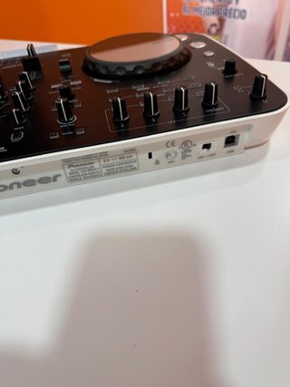 Controladora DJ Pioneer DDJ-ERGO