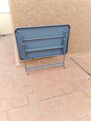 Mesa y 7 Sillas Terraza Plegables incluye barbacoa