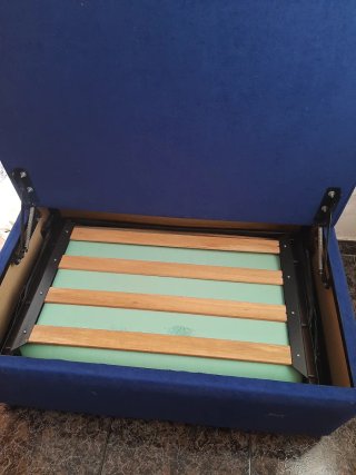 Puf cama azul de tela